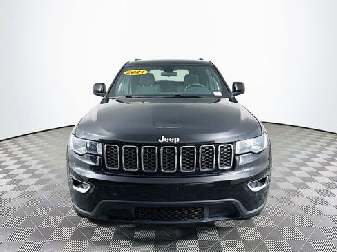 Certified 2021 Jeep Grand Cherokee Laredo w/ Security & Convenience Group image 4