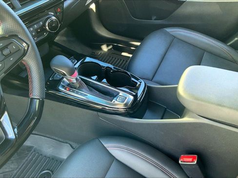 Used 2024 Chevrolet Trax RS w/ Sunroof Package image 15