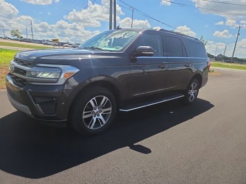 Used 2023 Ford Expedition Max XLT RWD image 5