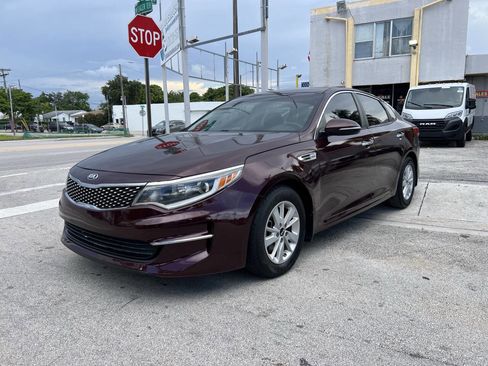 Used 2016 Kia Optima LX w/ LX Convenience Package image 2