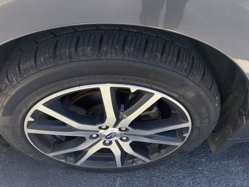 Used 2018 Subaru Impreza 2.0i Limited image 10