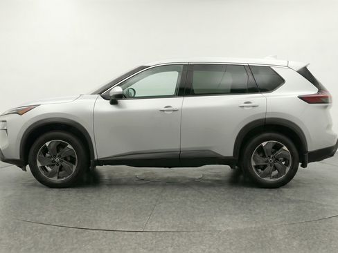 Used 2025 Nissan Rogue SV FWD image 5