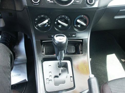 Used 2012 MAZDA MAZDA3 i Touring FWD image 12