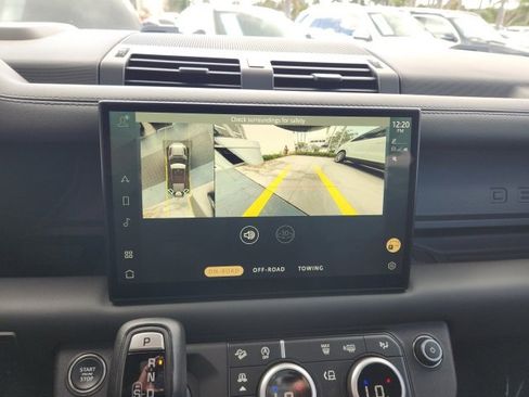 Used 2023 Land Rover Defender 110 X image 4