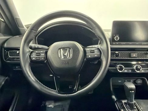 Used 2025 Honda Civic Sport image 29