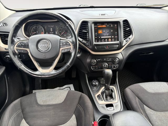 Used 2014 Jeep Cherokee Latitude AWD/4WD image 10