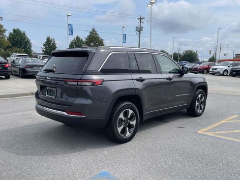 Used 2023 Jeep Grand Cherokee 4WD 4xe image 6