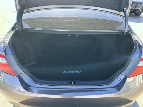 Used 2017 Toyota Camry SE image 21