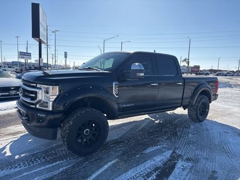 Used 2020 Ford F350 Platinum image 2