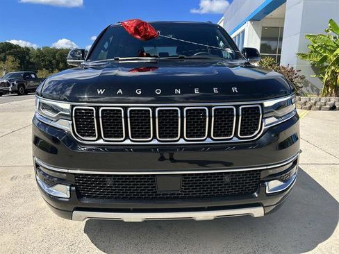 Used 2024 Jeep Wagoneer Series II w/ Flexible Seating Group image 9