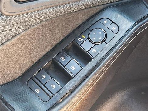 Used 2021 Nissan Rogue S image 16