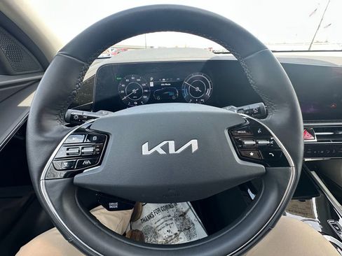 Used 2023 Kia Niro Wind w/ Wind Preserve Package image 18