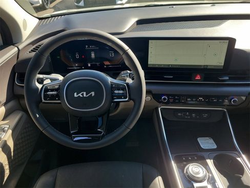 New 2026 Kia Carnival EX image 19