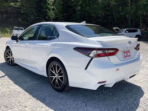 Used 2024 Toyota Camry SE w/ Convenience Package image 24