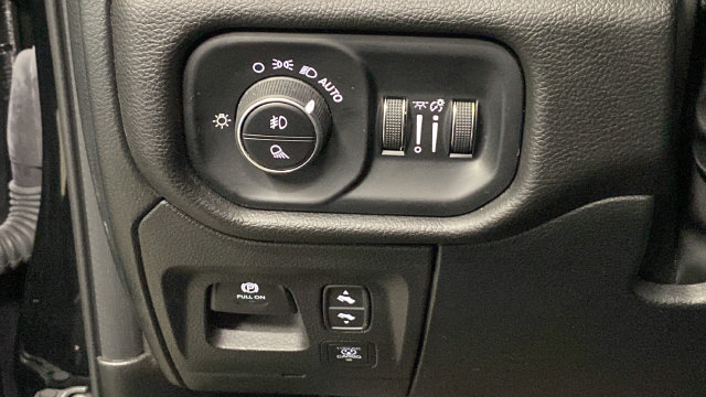 Used 2025 RAM 1500 Laramie w/ Bed Utility Group AWD/4WD image 33