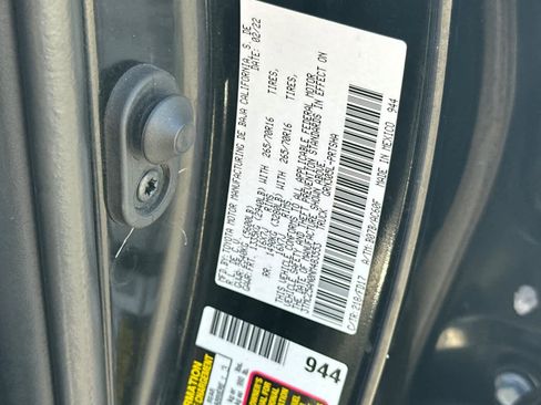 Used 2022 Toyota Tacoma TRD Off-Road image 33