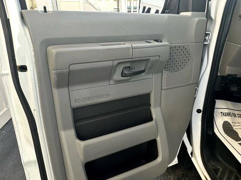Used 2011 Ford E-150 and Econoline 150 w/ Commercial Cargo Van Pkg image 15