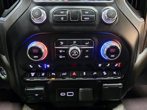 Used 2021 GMC Sierra 2500 Denali w/ Denali Black Diamond Edition image 30