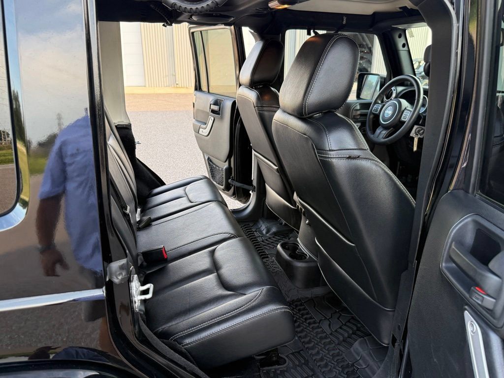 Used 2014 Jeep Wrangler Unlimited Sahara w/ Max Tow Package AWD/4WD image 28