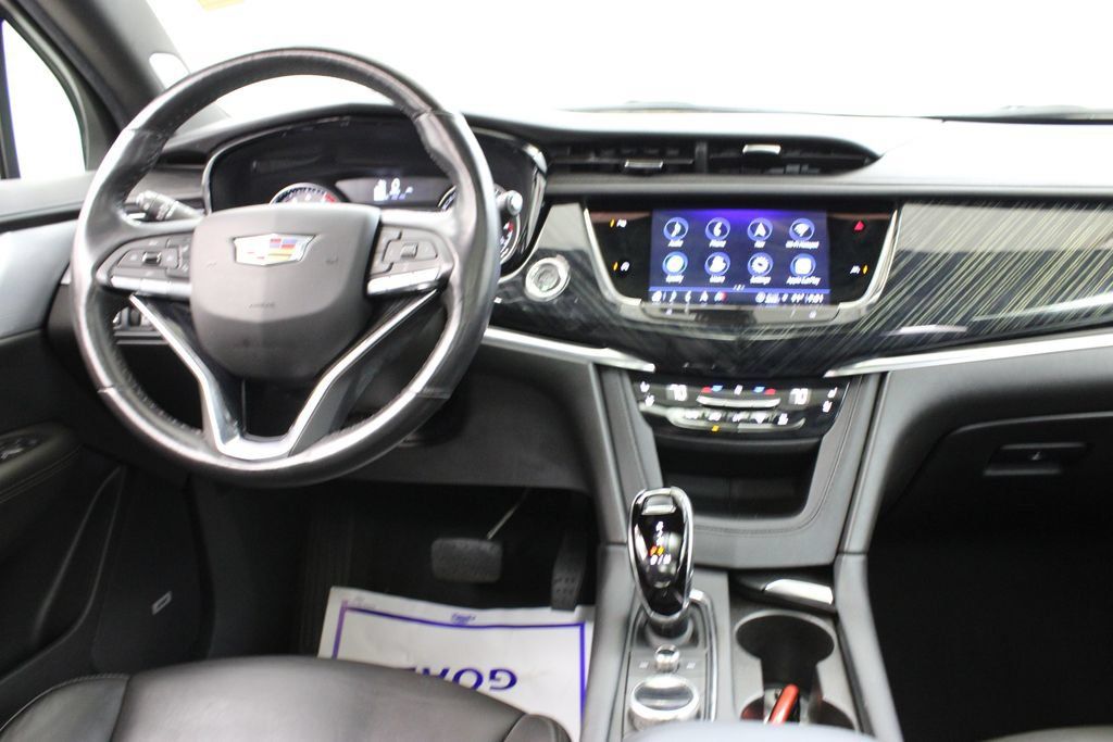 Used 2023 Cadillac XT6 Premium Luxury AWD/4WD image 9