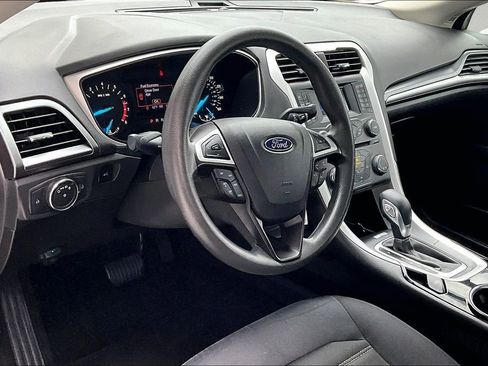 Used 2013 Ford Fusion SE image 15