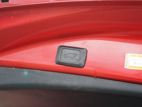 Used 2016 Toyota RAV4 XLE AWD/4WD image 6