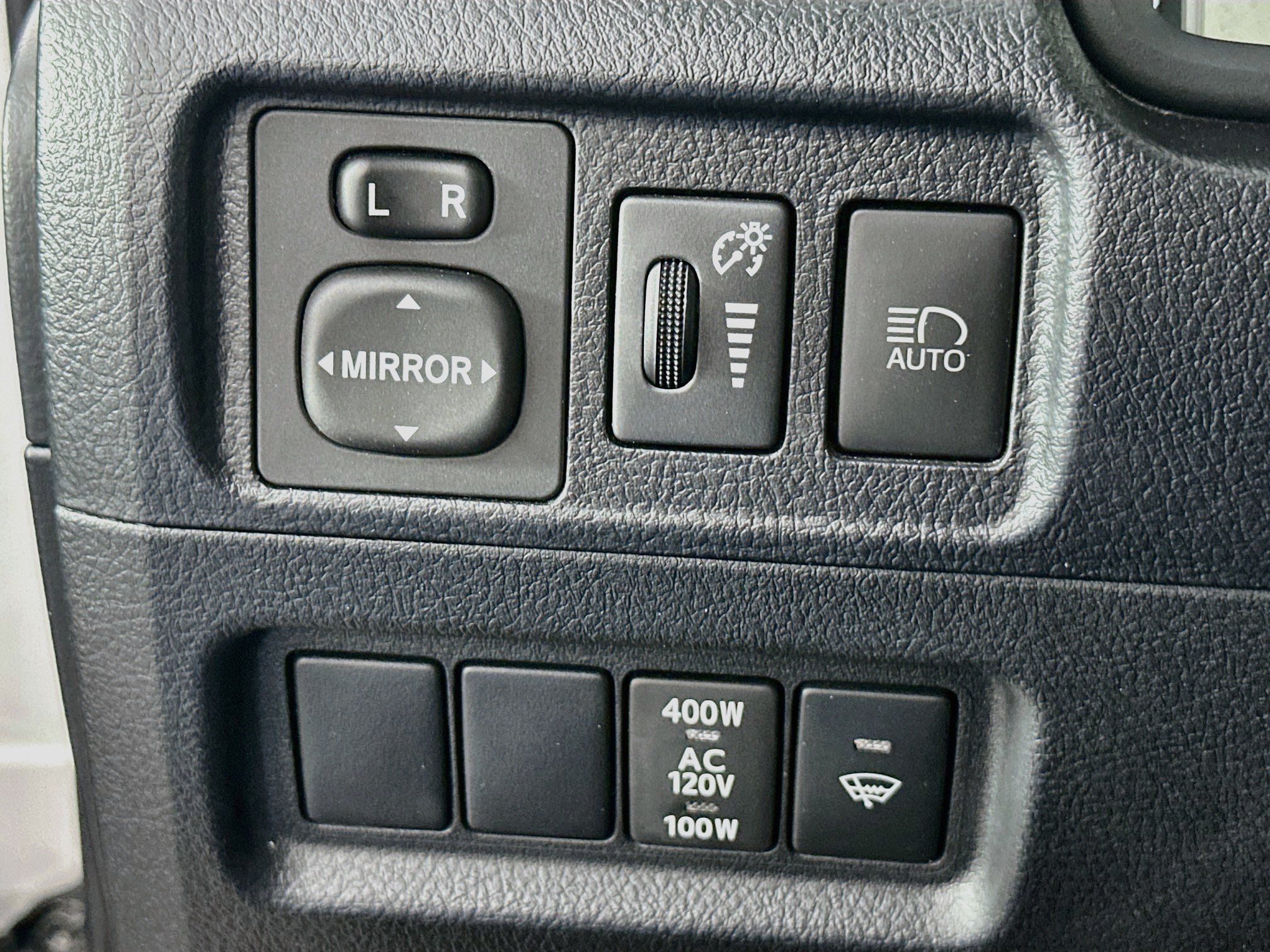 Used 2023 Toyota 4Runner SR5 Premium w/ Moonroof Package AWD/4WD image 17
