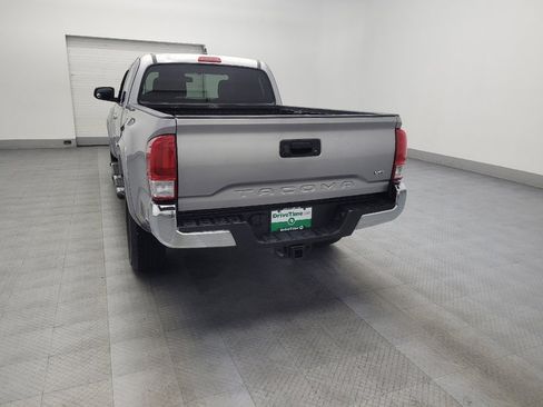 Used 2017 Toyota Tacoma SR5 image 6