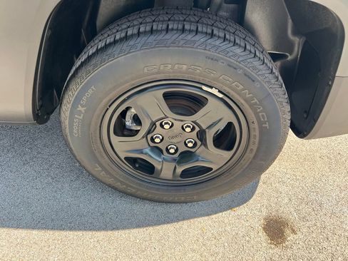 Used 2021 Jeep Renegade Sport AWD/4WD image 14