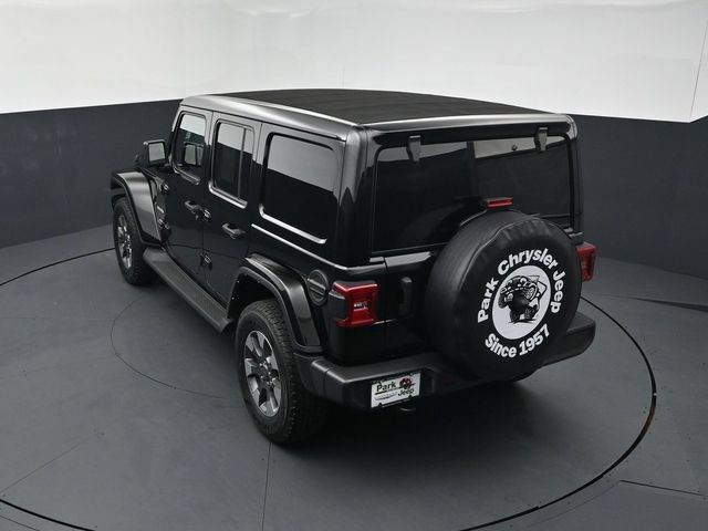 Used 2022 Jeep Wrangler Unlimited Sahara w/ Cold Weather Group AWD/4WD image 16