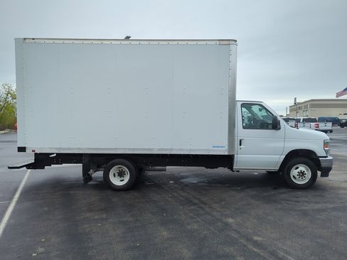 New 2024 Ford E-450 and Econoline 450 Super Duty w/ Power Windows & Locks Group image 3