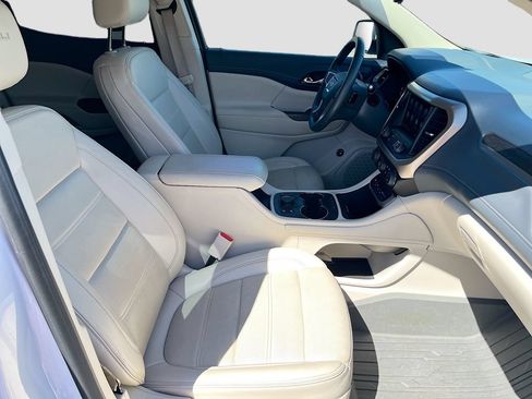 Used 2023 GMC Acadia Denali w/ Denali Technology Package FWD image 29