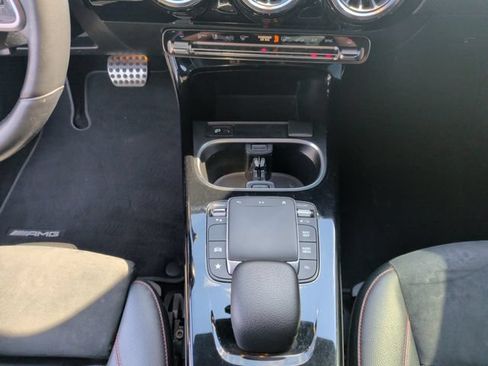 Used 2022 Mercedes-Benz CLA 250 4MATIC image 19