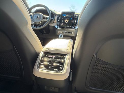 New 2026 Volvo XC90 B6 Plus w/ Protection Package Premier image 12