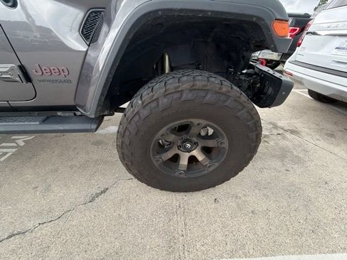 Used 2019 Jeep Wrangler Unlimited Rubicon AWD/4WD image 13