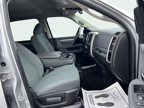 Used 2017 RAM 2500 SLT image 18