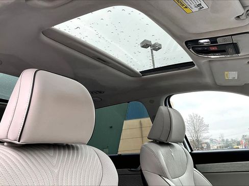 Used 2024 Hyundai Palisade Calligraphy image 14