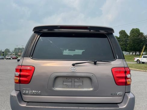 Used 2002 Toyota Sequoia Limited RWD image 48