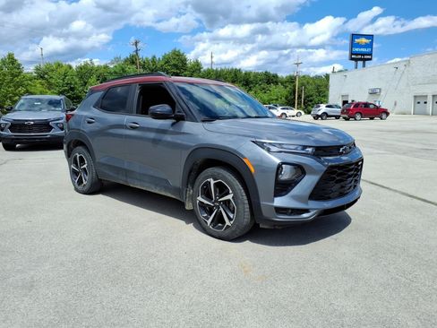 Certified 2021 Chevrolet TrailBlazer RS w/ Sun and Liftgate Package AWD/4WD image 1