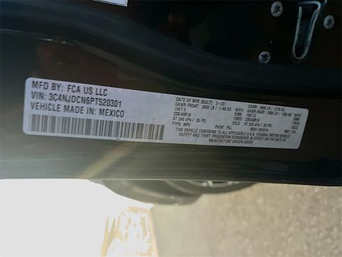 Used 2023 Jeep Compass Limited image 30