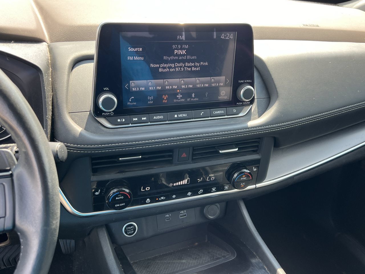 Used 2023 Nissan Rogue SV w/ SV Premium B Package FWD image 8