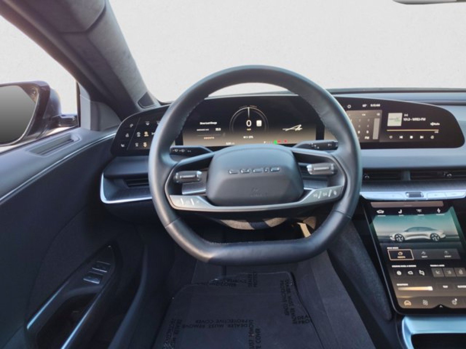 Used 2025 Lucid Air Touring AWD/4WD image 15