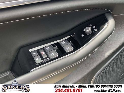 Used 2024 Jeep Grand Cherokee Overland w/ Adv Protech Group III AWD/4WD image 20