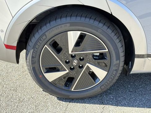 New 2026 Hyundai Ioniq 5 Limited image 17