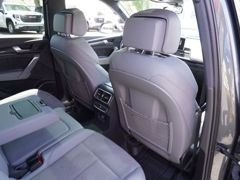 Used 2018 Audi SQ5 Prestige w/ Prestige Package AWD/4WD image 10