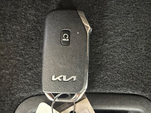 Used 2025 Kia Sportage SX FWD image 33