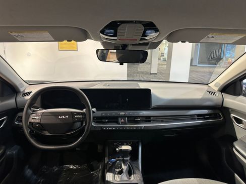 Used 2025 Kia K4 LXS image 33