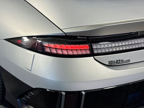 Used 2023 Hyundai Ioniq 6 SEL image 36