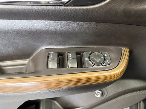 Used 2020 GMC Acadia SLE w/ Driver Convenience Package image 22