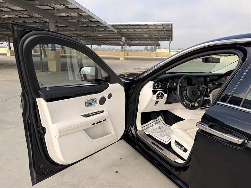 Used 2021 Rolls-Royce Ghost AWD/4WD image 25